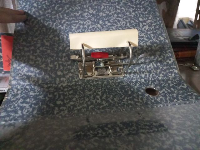 Lote 4 archivadores Uni System y Alvarez