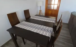 Mesa de comedor y 6 sillas