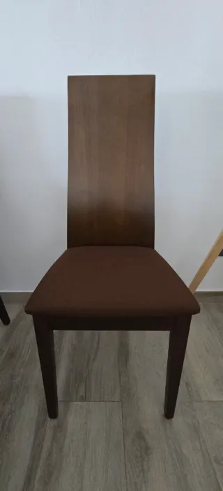 Mesa de comedor y 6 sillas