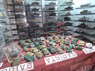 Lotto di carri armati in miniatura da collezione