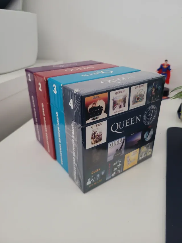 Queen Singles Collection Vol. 1-4