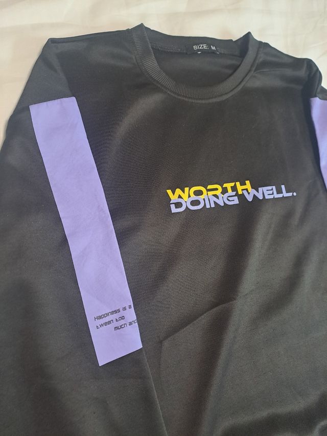 Sudadera negra y morada talla M