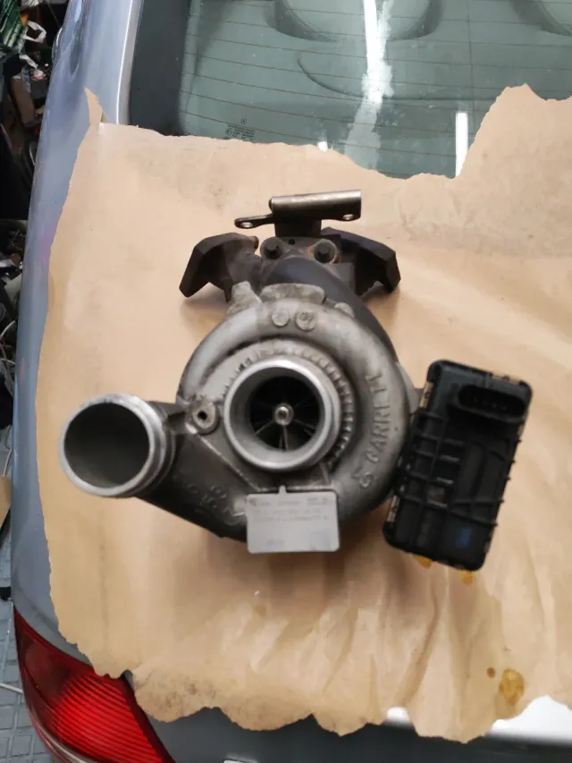 Turbo Garrett GT2056V A6420901480