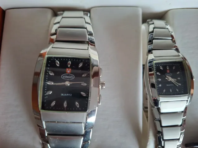 Juego de relojes VINOFI hombre y mujer