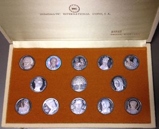 Estuche 13 Medallas Plata Arras Mayo 1977