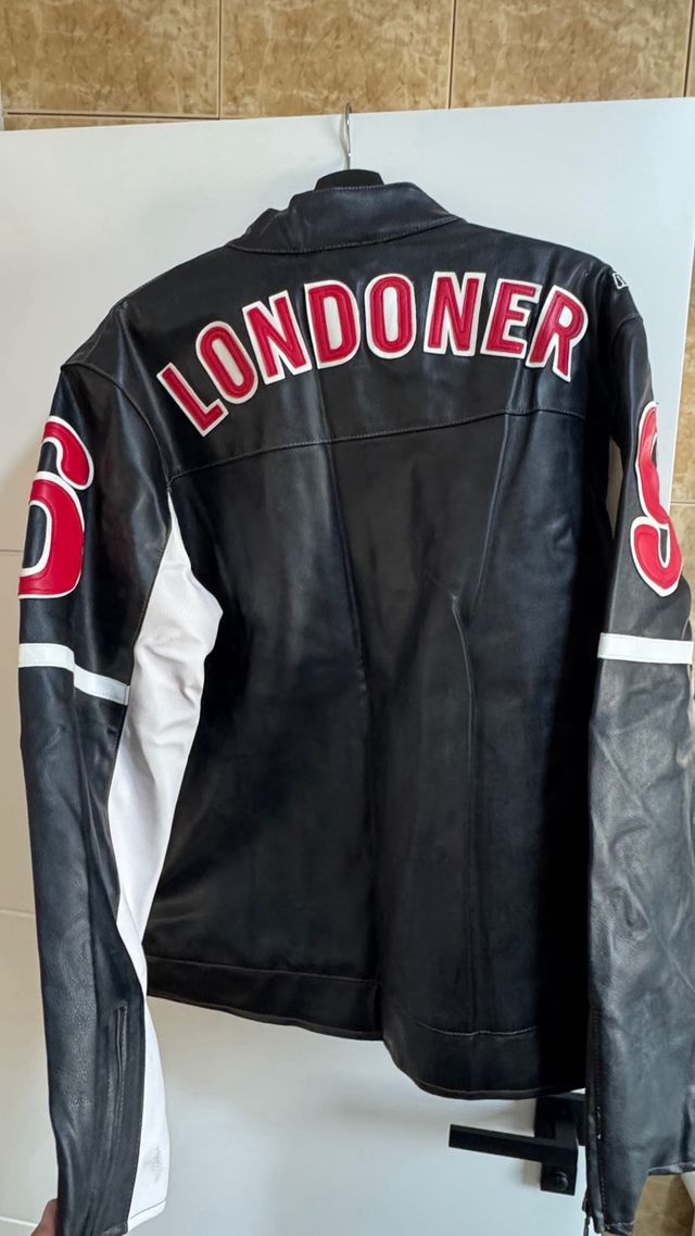 Giubbotto in pelle stile motociclista