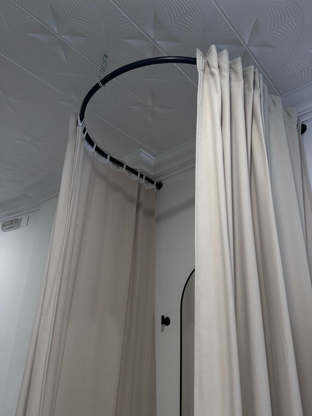 Probador colgante de ropa con cortinas