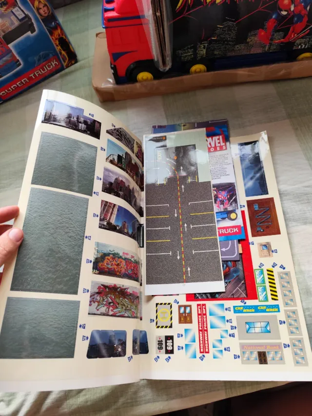 Camión Marvel Super Heroes Spiderman nuevo