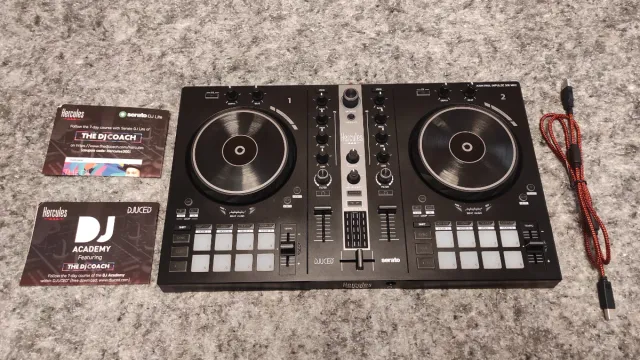 Controladora Hercules DJControl Impulse 300 MK2