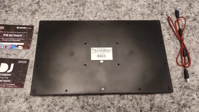 Controladora Hercules DJControl Impulse 300 MK2