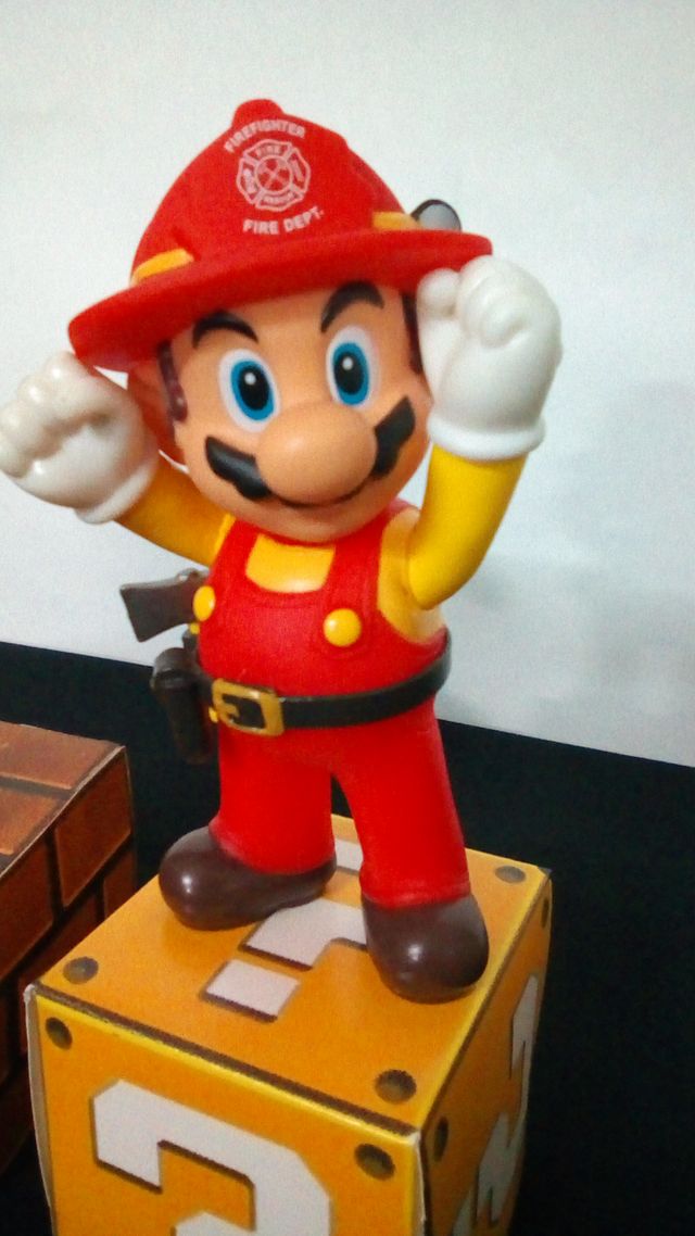 Set 2 action figure Super Mario