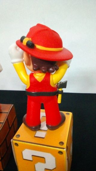 Set 2 action figure Super Mario