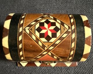 Cofre joyero marquetería