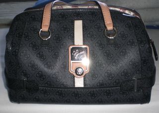 Bolso Guess Negro y Beige