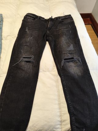 Lote 2 Pantalones Vaqueros Desgastados
