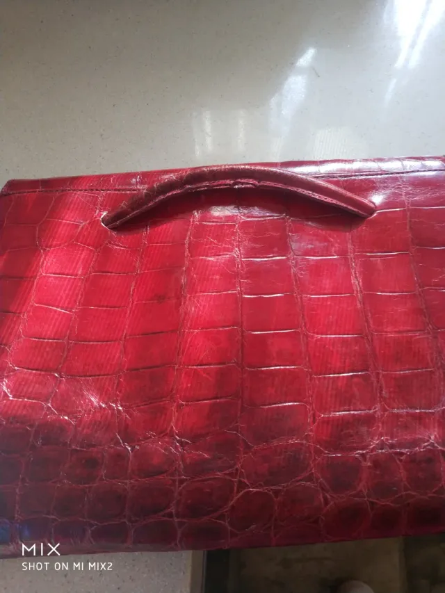 Bolso Clutch y Billetera Piel Roja de cocodrilo