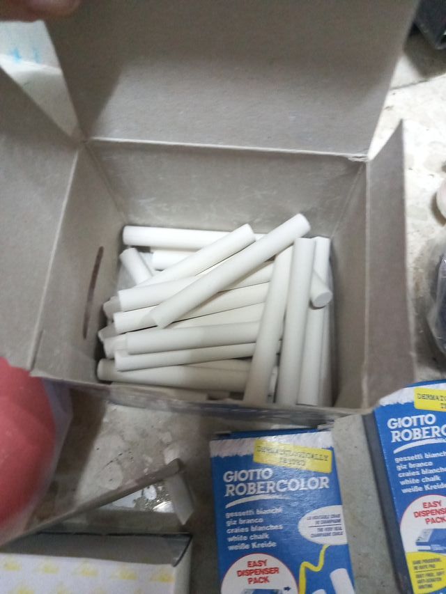 Lote de tizas Giotto, Pelikan y Milan