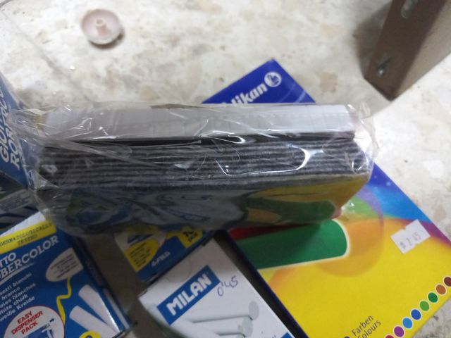 Lote de tizas Giotto, Pelikan y Milan