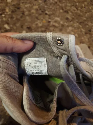 Zapatillas Palladium Gris claro, son muy cómodas .