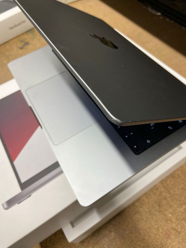 MacBook Pro M1 64GB, 1 TB, 86% Salud