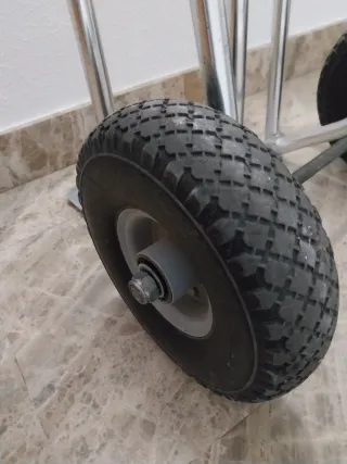 Carretilla de aluminio con ruedas