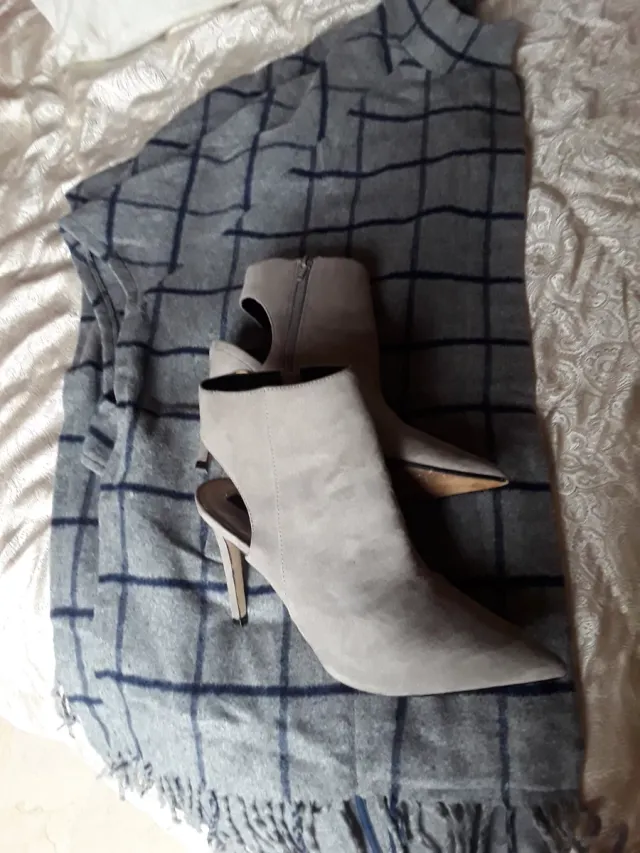 Botines Zara Ante Gris Talla41 Destalonado