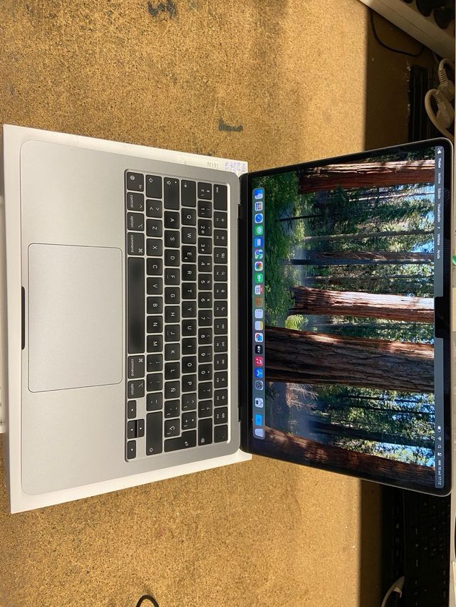MacBook Air M2 8GB RAM Plata, 512 GB 96%