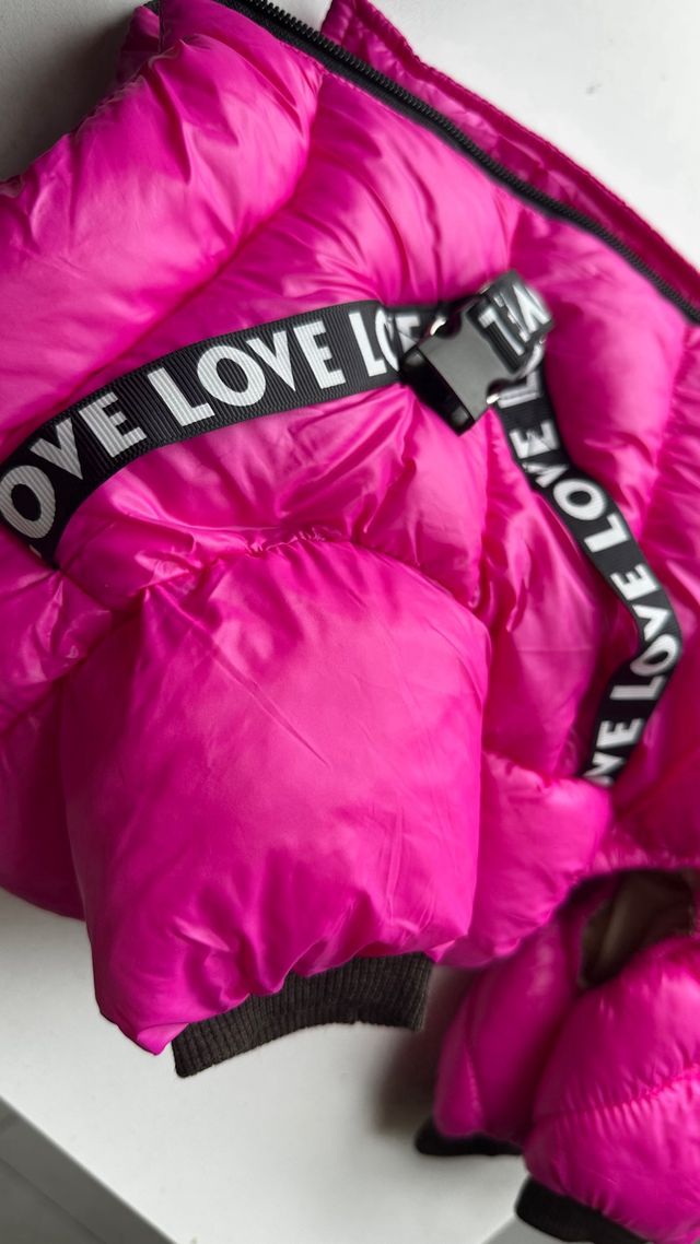 Abrigo para perro Love rosa medidas largo 38 cm