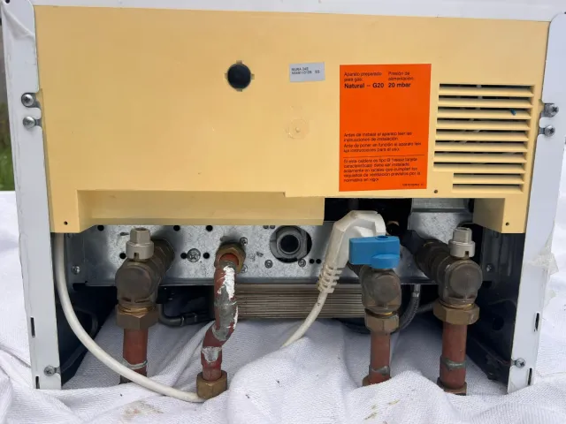 Caldera Manaut Gas Calefacción Agua