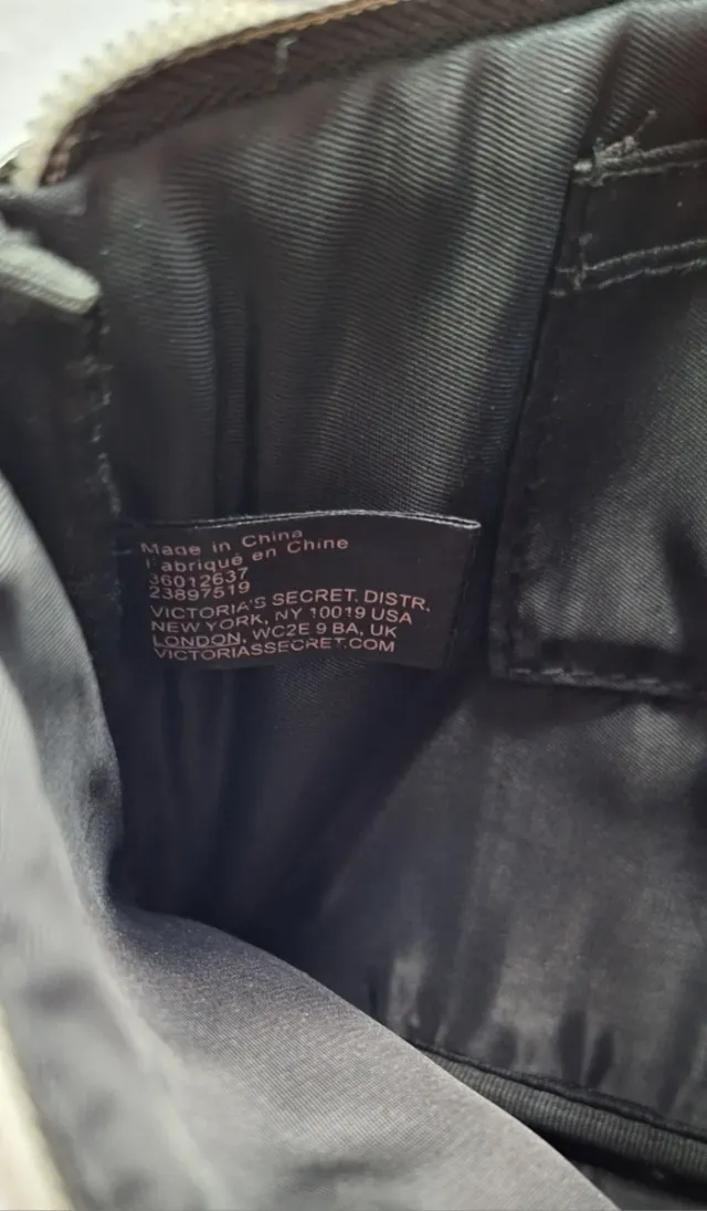 Neceser LOVE de Victoria's Secret