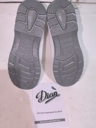 Calzado de trabajo blanco con velcro Nuevo