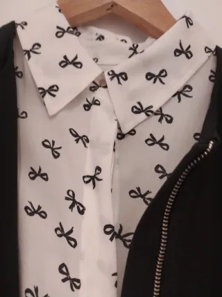 Camisa Blusa Zara Estampado Lazos talla L, no XL