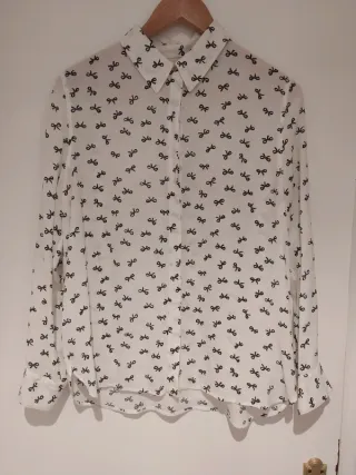 Camisa Blusa Zara Estampado Lazos talla L, no XL