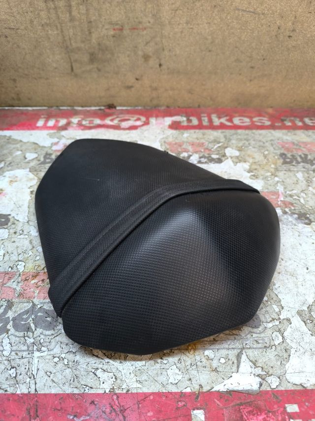 ASIENTO PASAJERO KAWASAKI Z750 07-12 *DESPERFECTO*