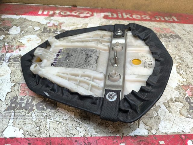 ASIENTO PASAJERO KAWASAKI Z750 07-12 *DESPERFECTO*