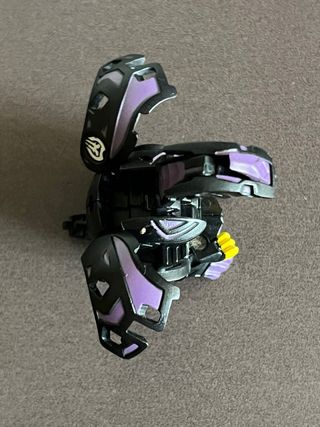 Bakugan Dakus Negro y Morado