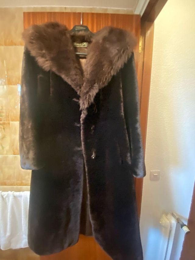 Abrigo de mutón marrón