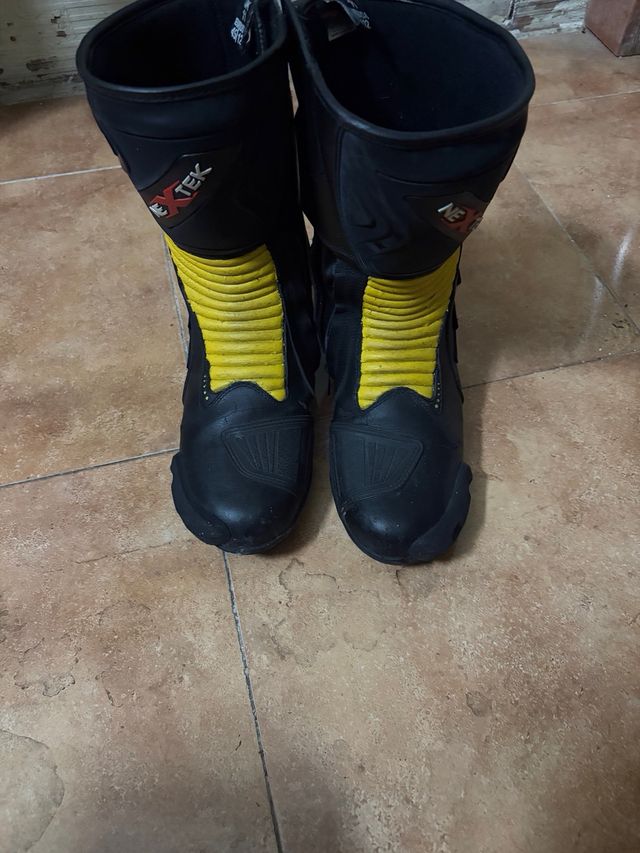 Mono Dainese XP Talla 54 Amarillo/negro