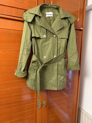Gabardina verde militar