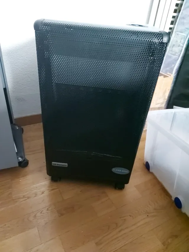 Estufa de gas negra Llama Azul