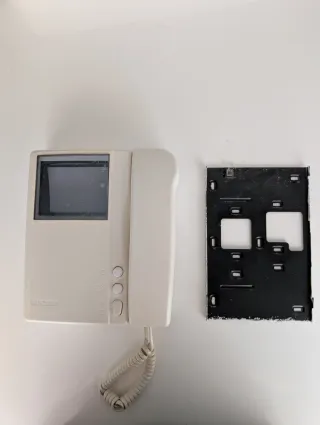 Intercomunicador Bticino com Ecrã