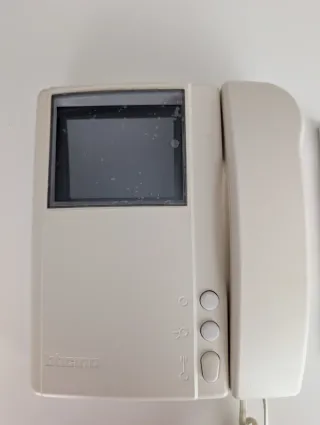 Intercomunicador Bticino com Ecrã