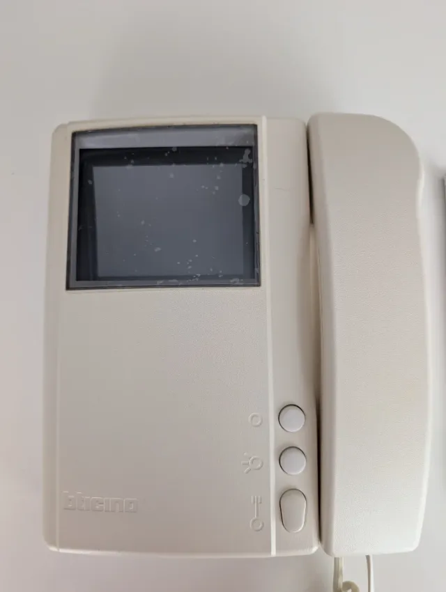 Intercomunicador Bticino com Ecrã