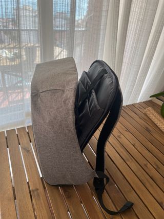 Mochila XD Design gris y negra