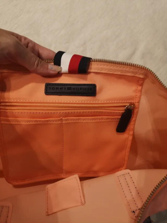 Bolso Tote Tommy Hilfiger Naranja y Negro