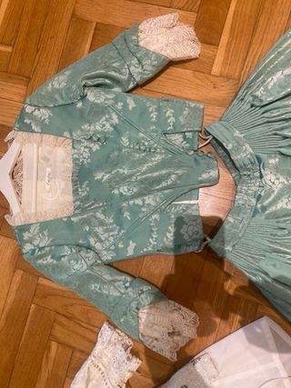 Traje de Fallera Teal y Dorado