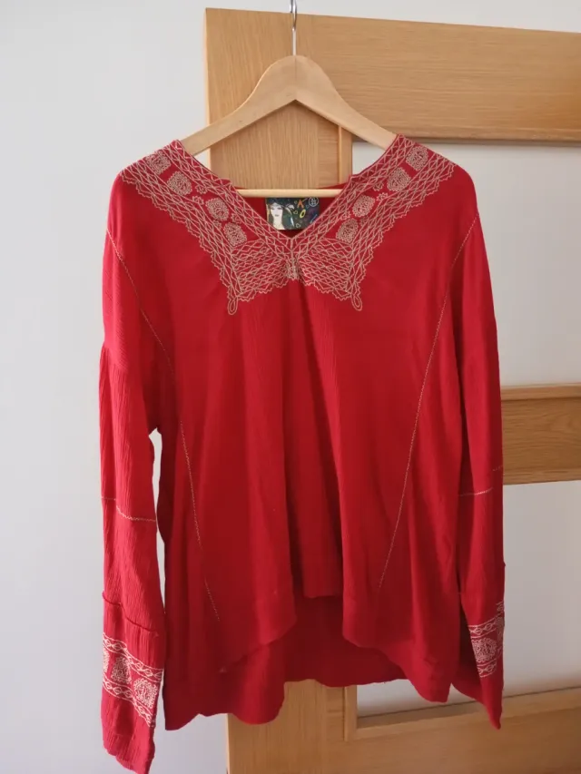 Blusón Calao Talla XL/44 Rojo