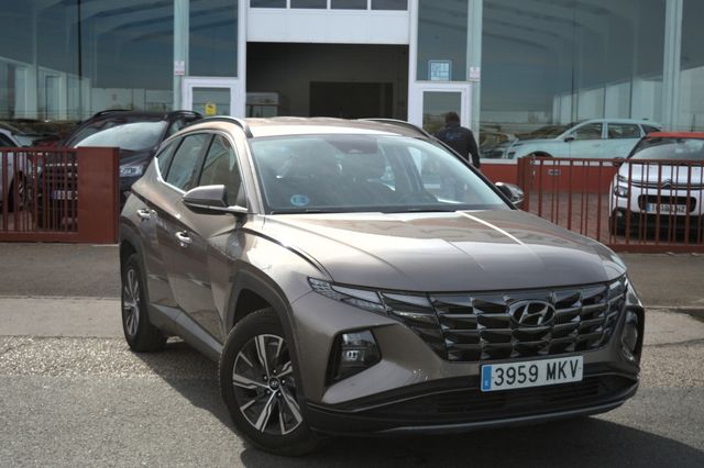 HYUNDAI Tucson 1.6 TGDI 48V Maxx Sky