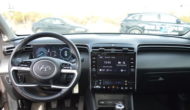 HYUNDAI Tucson 1.6 TGDI 48V Maxx Sky