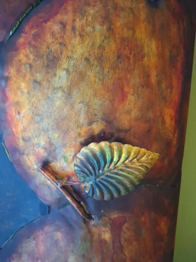 Cuadro Manzanas Metálico Dorado y Rojo